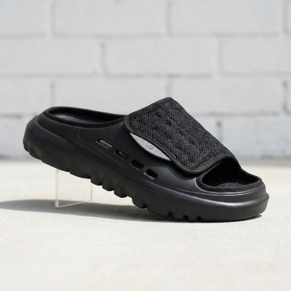 NEW UGG men's peakmod slide in black
